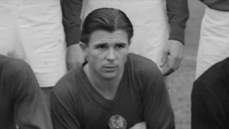 Ferenc Puskas Hungary và Tây Ban Nha 84 bàn thắng