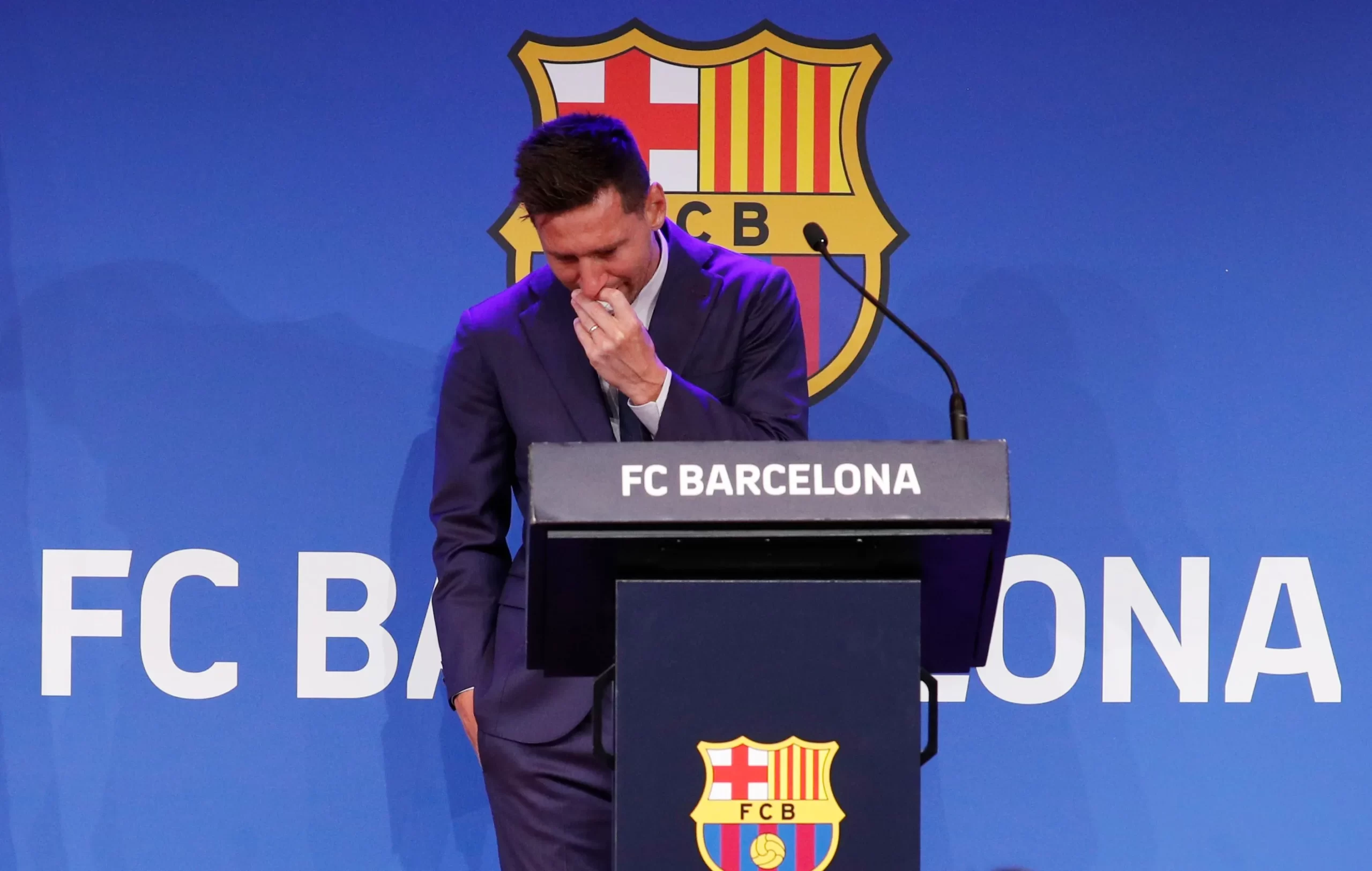 Messi chia tay Barca