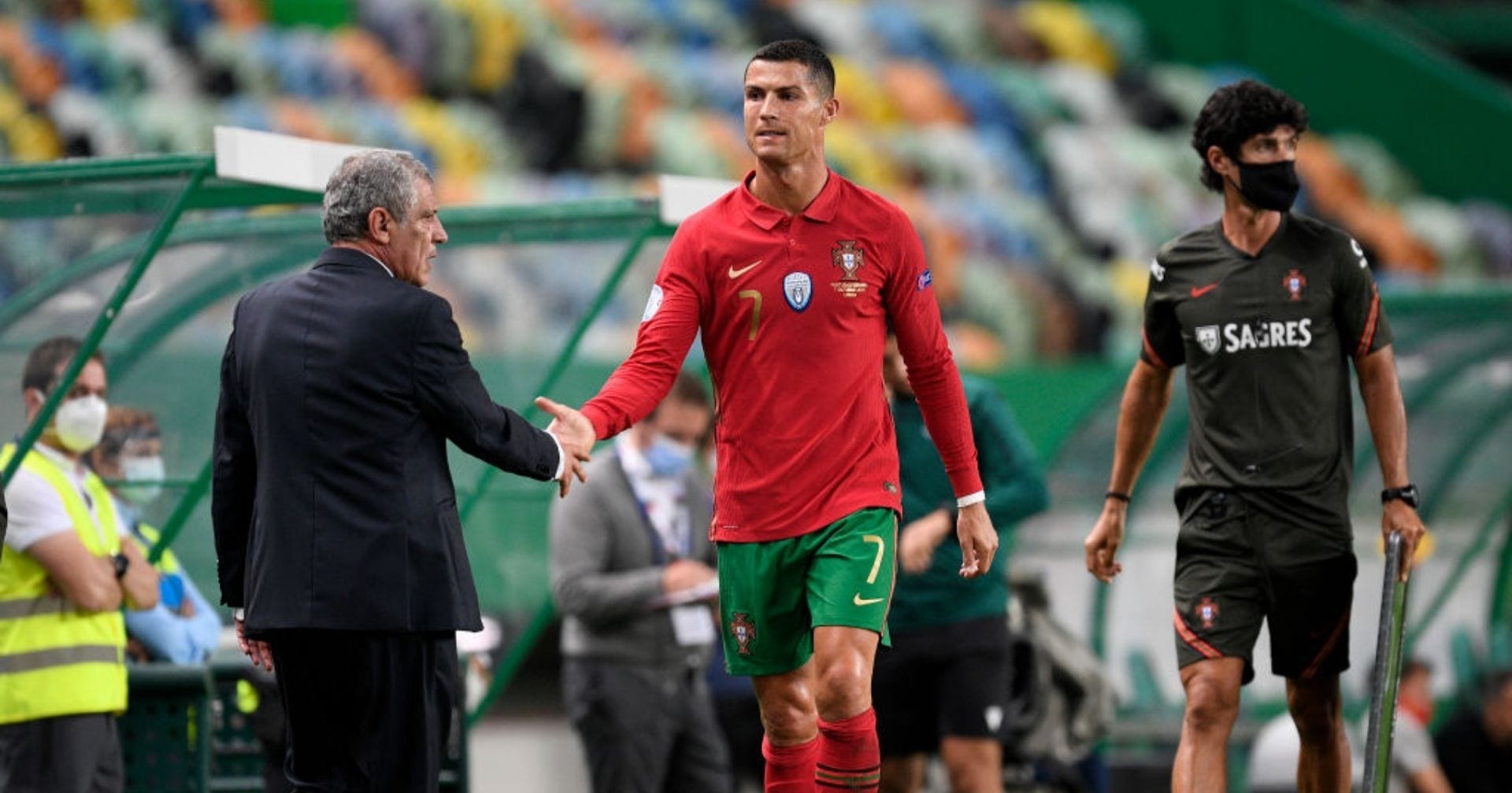 Cristiano Ronaldo đạt kỷ lục cầu thủ ghi bàn nhiều nhất cấp độ đội tuyển Bồ Đào Nha