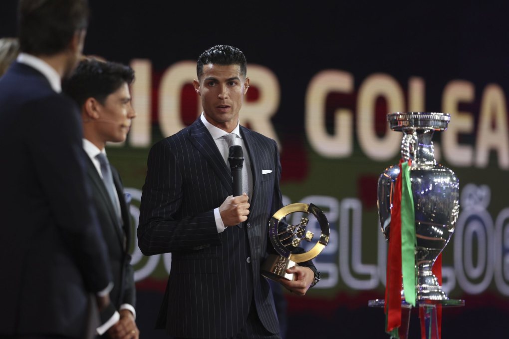 Tại lễ trao giải Quinas da Ouro 2022 vừa qua Ronaldo mong muốn được thi đấu World Cup 2022 và EURO 2024